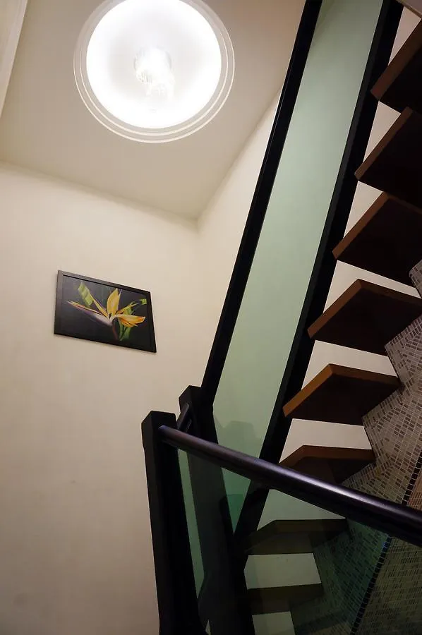 Gurney Luxe Inn George Town